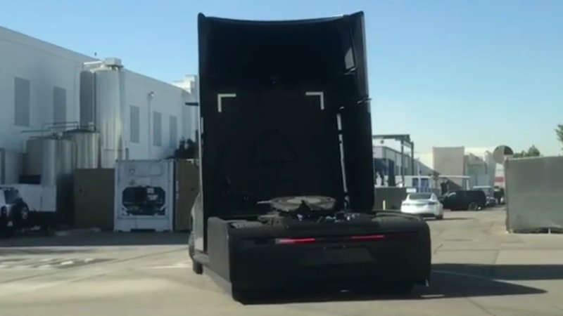 Tesla Semi daylight video shows truck has suicide doors