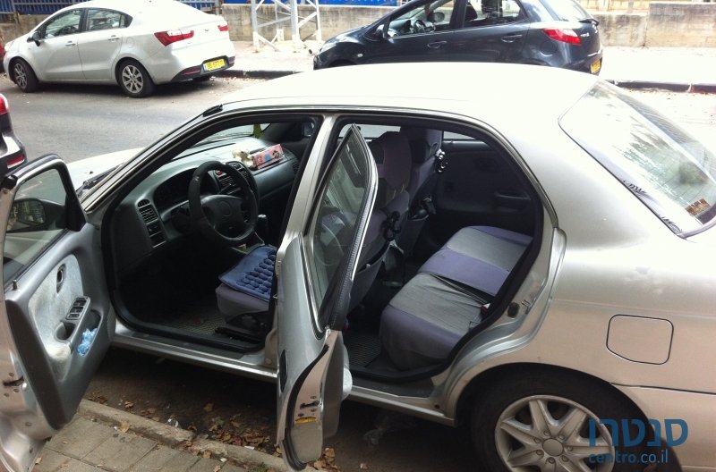 2001' Suzuki Baleno photo #3