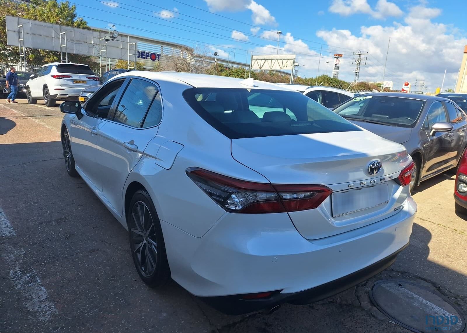 2022' Toyota Camry טויוטה קאמרי photo #5