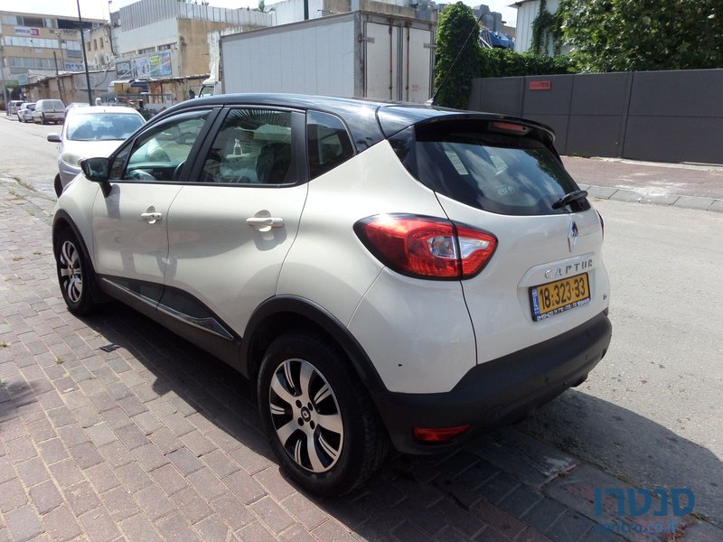 2015' Renault Captur photo #2