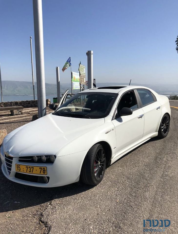2011' Alfa Romeo 159 אלפא רומיאו photo #1