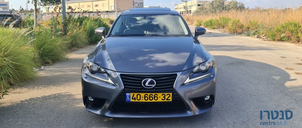 2015' Lexus Is300H לקסוס photo #6
