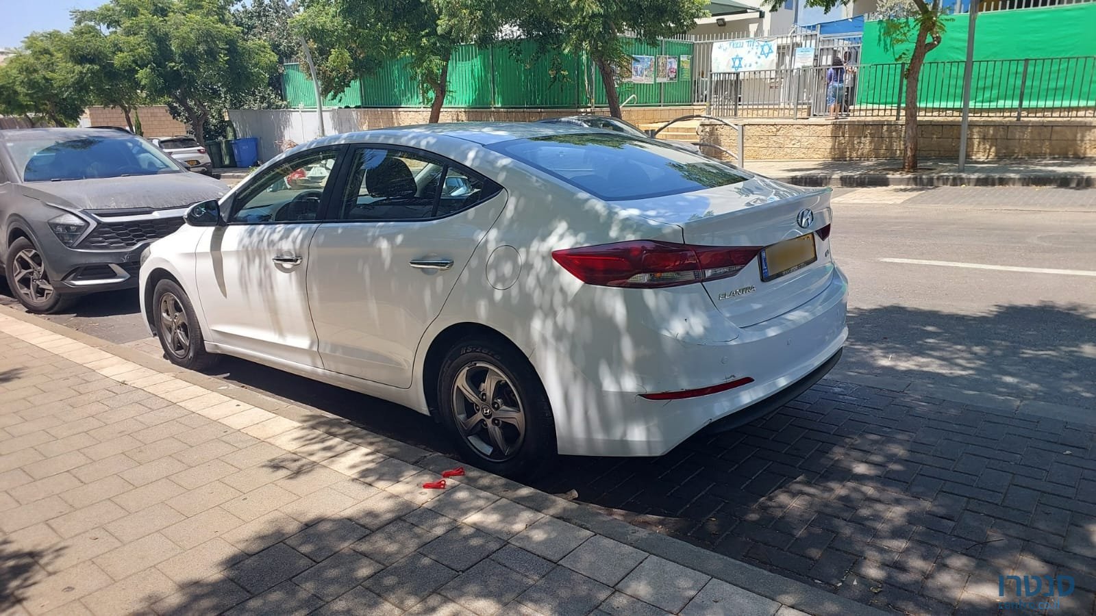 2016' Hyundai Elantra photo #4