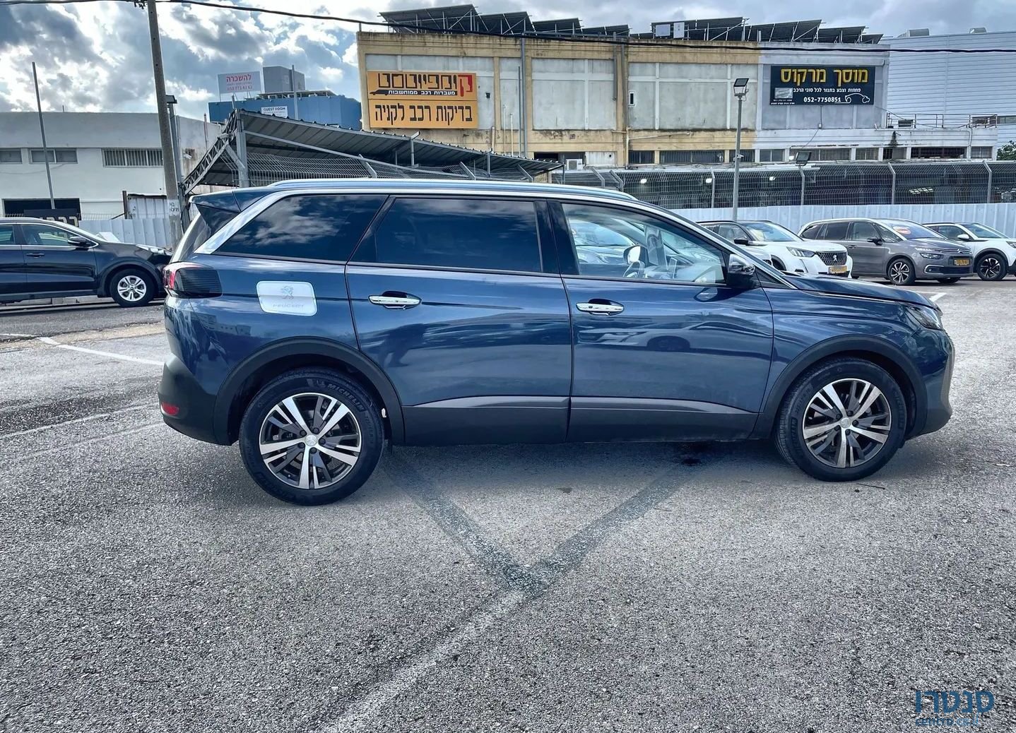 2023' Peugeot 5008 פיג'ו photo #1