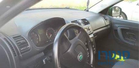 2011' Skoda Fabia סקודה פביה photo #3