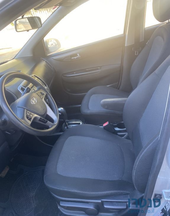 2014' Hyundai i20 יונדאי photo #5
