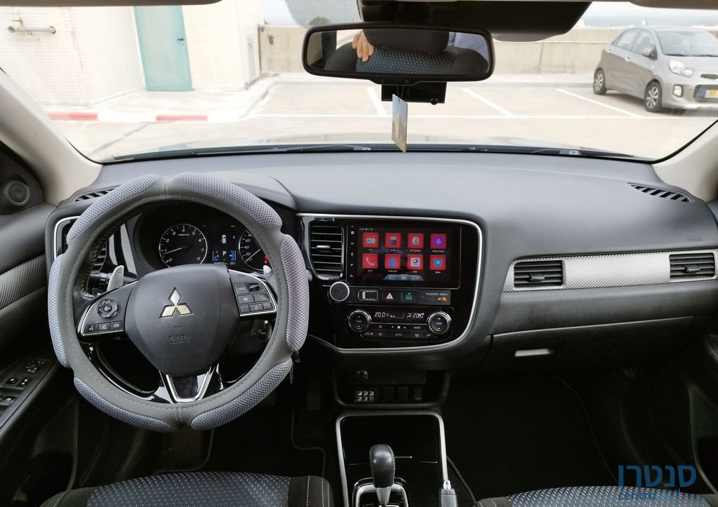 2018' Mitsubishi Outlander מיצובישי אאוטלנדר photo #5