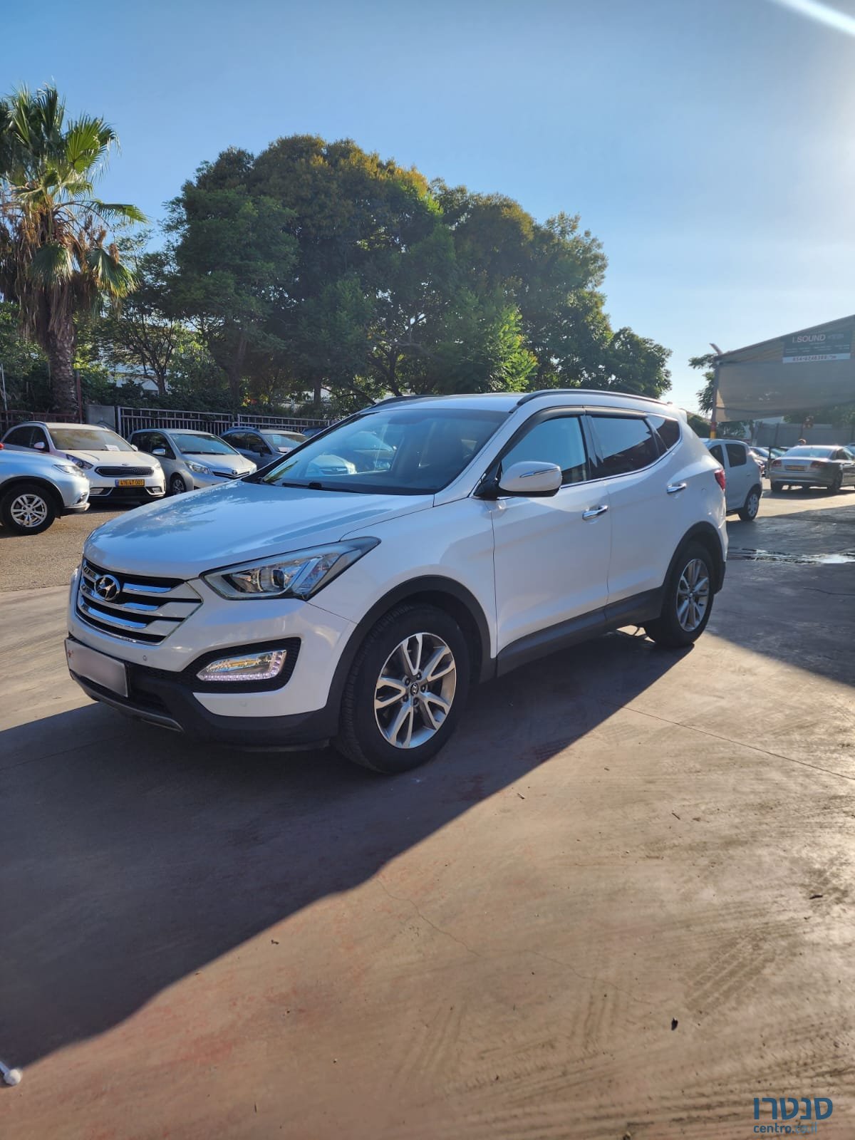 2014' Hyundai Santa Fe photo #1