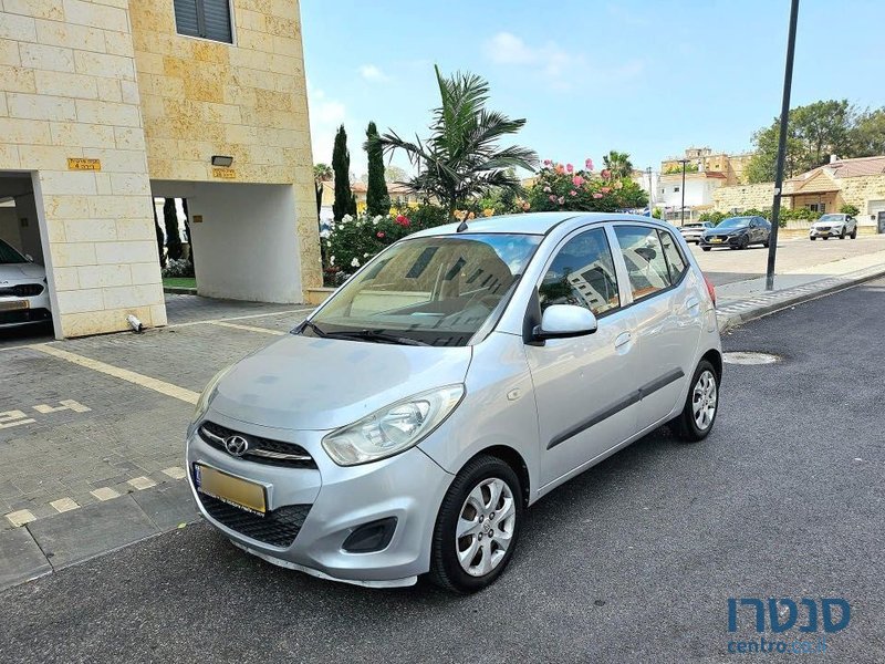 2011' Hyundai i10 יונדאי photo #3