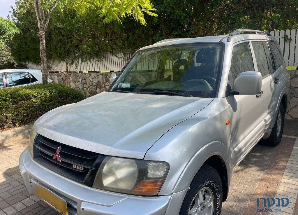 2001' Mitsubishi Pajero מיצובישי פג'רו photo #5