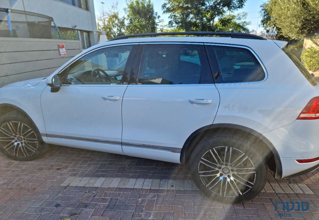 2013' Volkswagen Touareg פולקסווגן טוארג photo #2