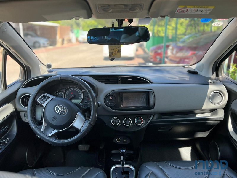2015' Toyota Yaris טויוטה יאריס photo #2