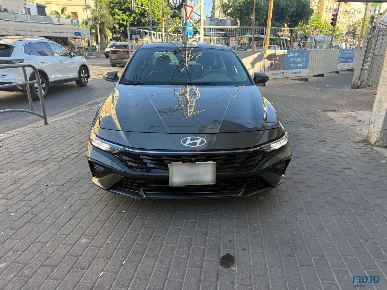 2024' Hyundai Elantra photo #3