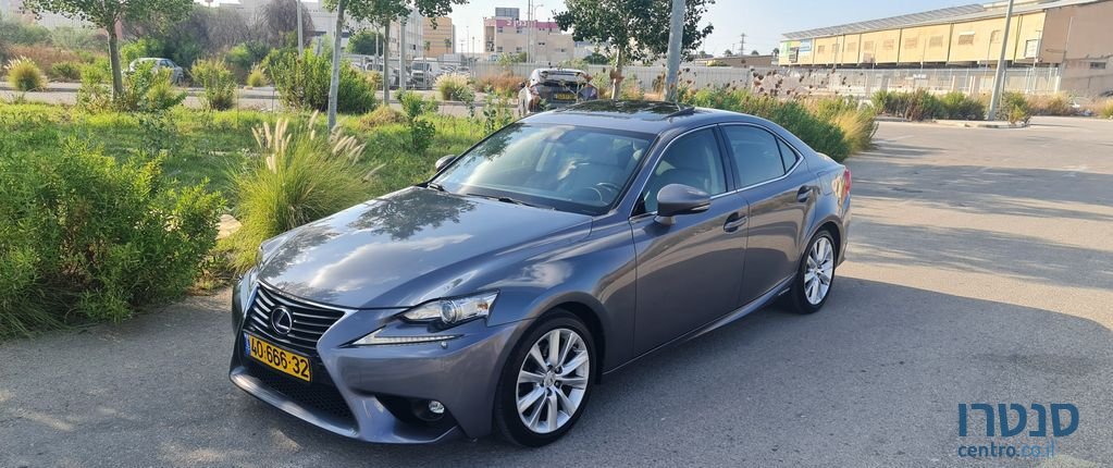 2015' Lexus Is300H לקסוס photo #3