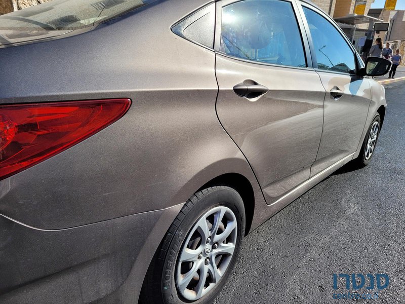 2014' Hyundai Accent photo #7