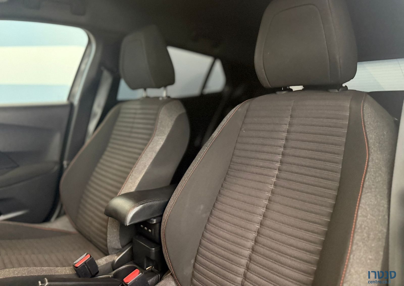 2023' Peugeot 2008 פיג'ו photo #5