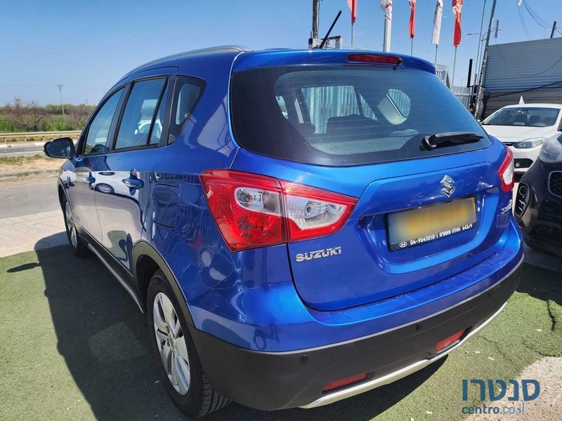 2015' Suzuki SX4 סוזוקי קרוסאובר photo #2