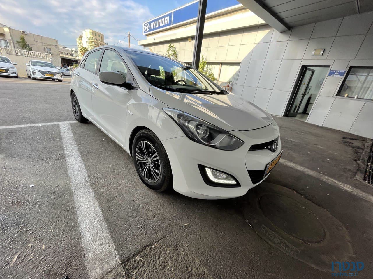 2013' Hyundai i30 photo #1