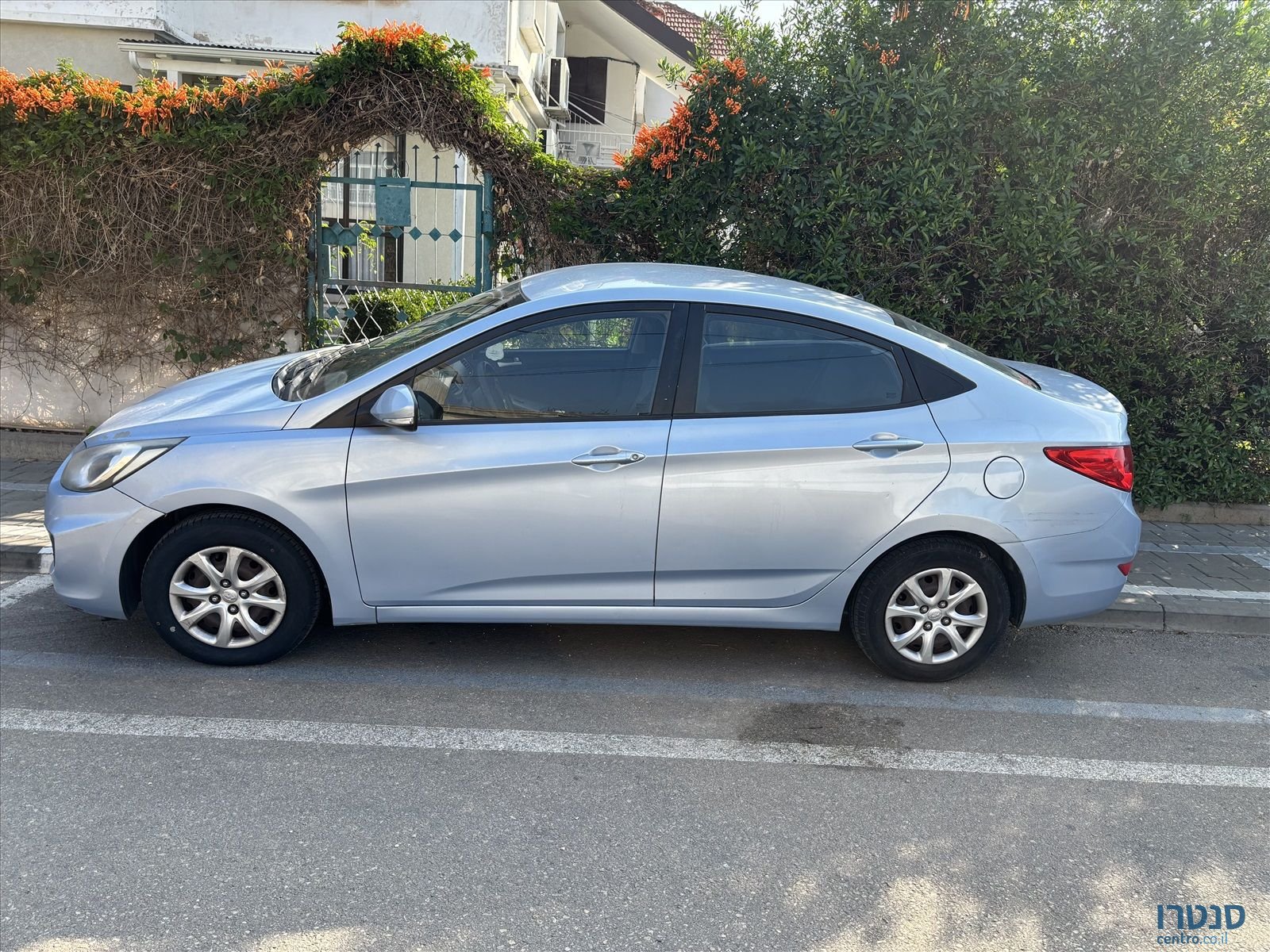 2013' Hyundai i25 יונדאי photo #1