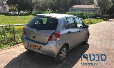 2011' Toyota Yaris טויוטה יאריס photo #1