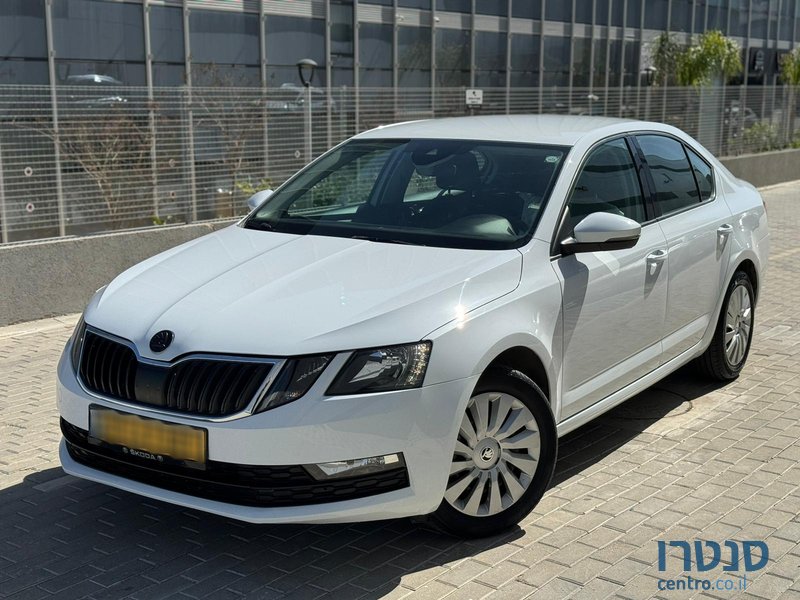 2018' Skoda Octavia photo #3