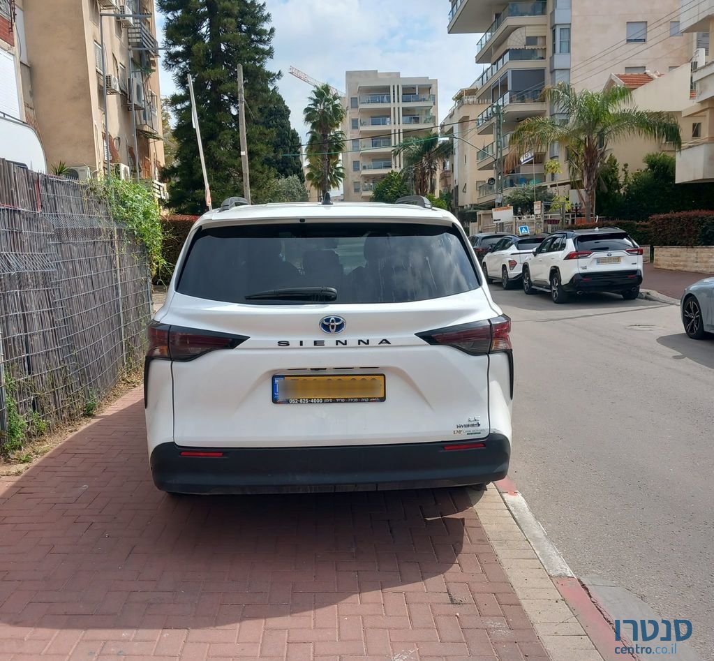 2022' Toyota Sienna טויוטה סיינה photo #2