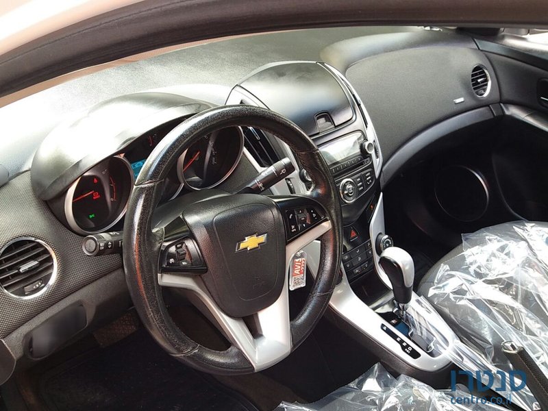 2014' Chevrolet Cruze photo #4