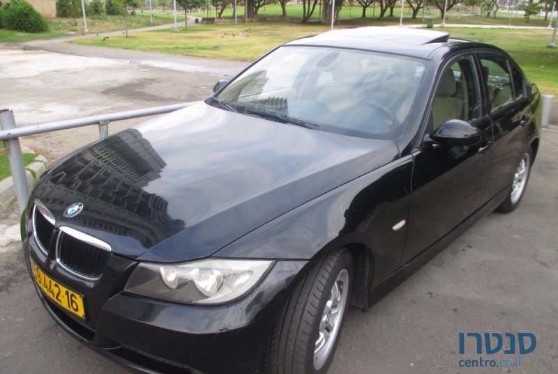 2008' BMW 320 photo #2