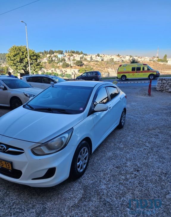 2012' Hyundai i25 יונדאי photo #2