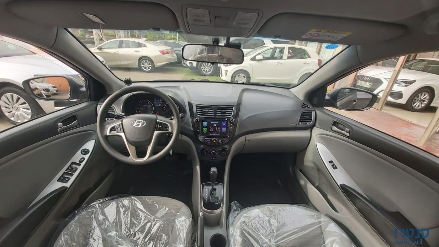 2018' Hyundai i25 photo #3