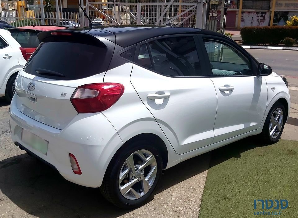 2021' Hyundai i10 photo #3