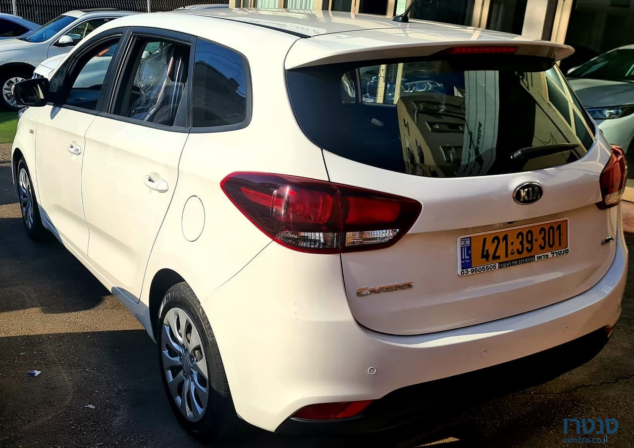 2018' Kia Carens photo #3