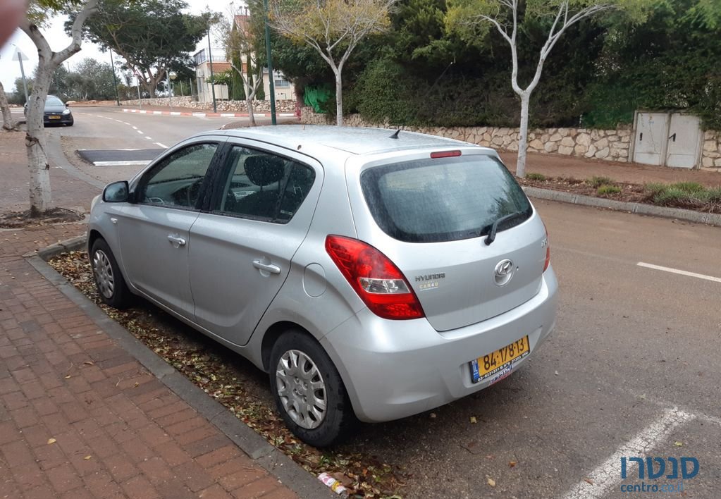 2012' Hyundai i20 יונדאי photo #2