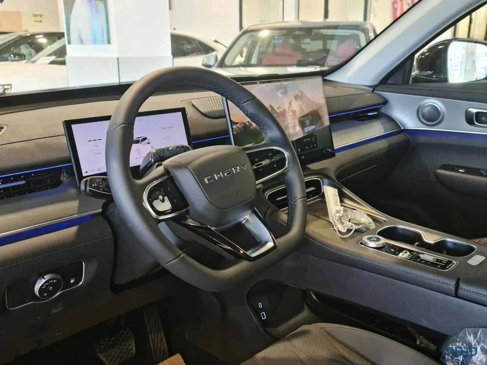 2025' Chery Tiggo 8 PHEV photo #6