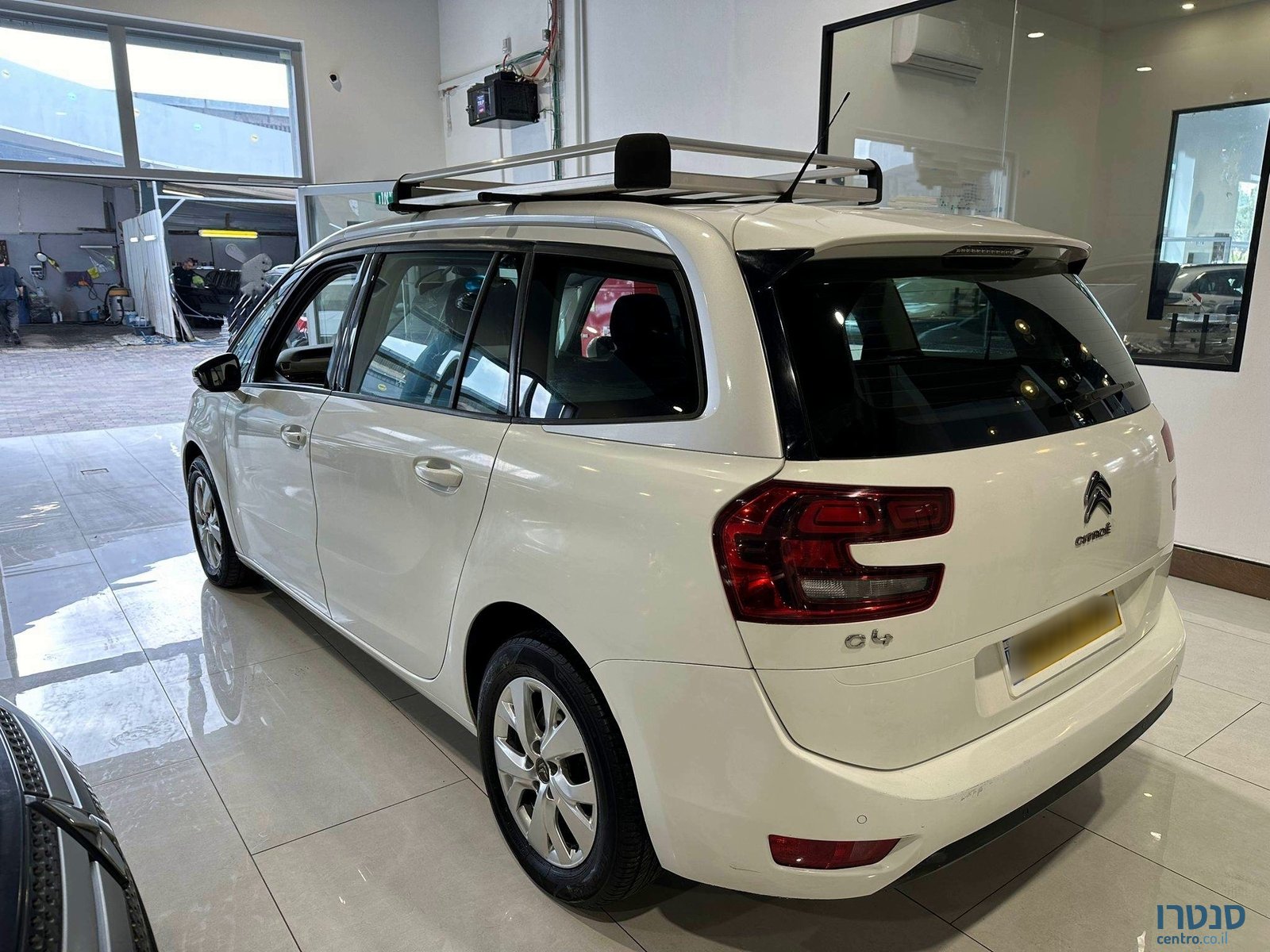 2017' Citroen C4 Picasso photo #4