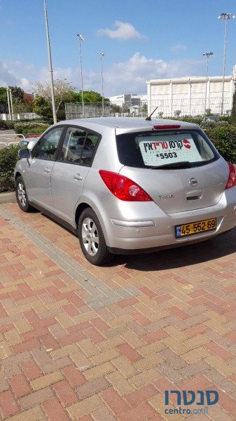 2009' Nissan Tiida photo #2