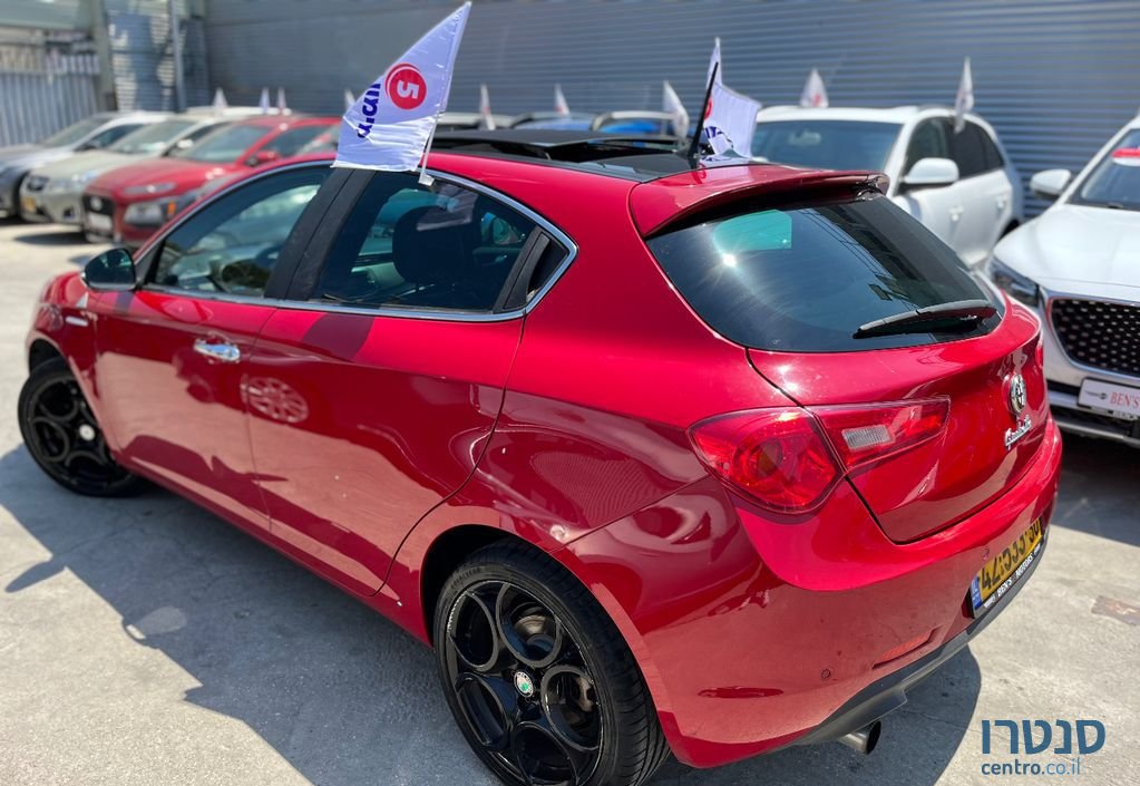 2014' Alfa Romeo Giulietta אלפא רומיאו ג'ולייטה photo #4