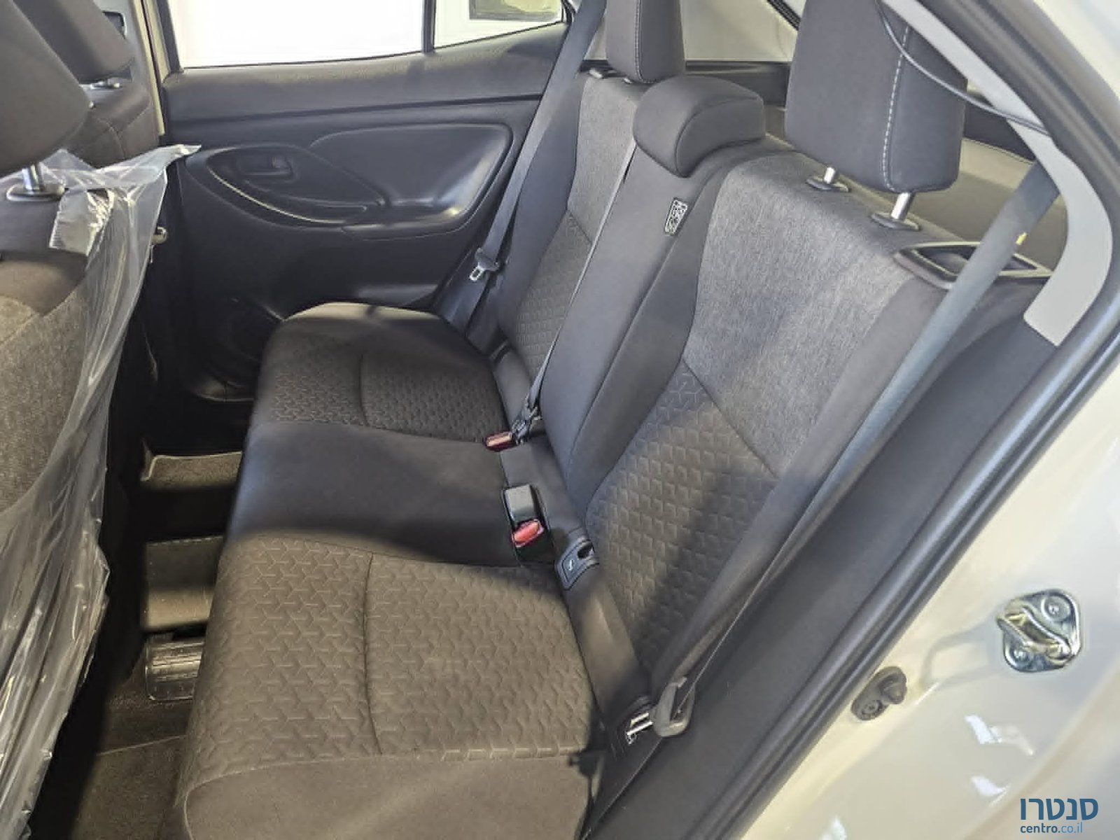 2023' Toyota Yaris Cross photo #7