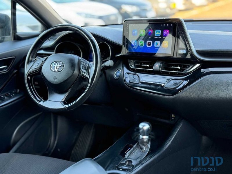 2017' Toyota C-HR טויוטה photo #3