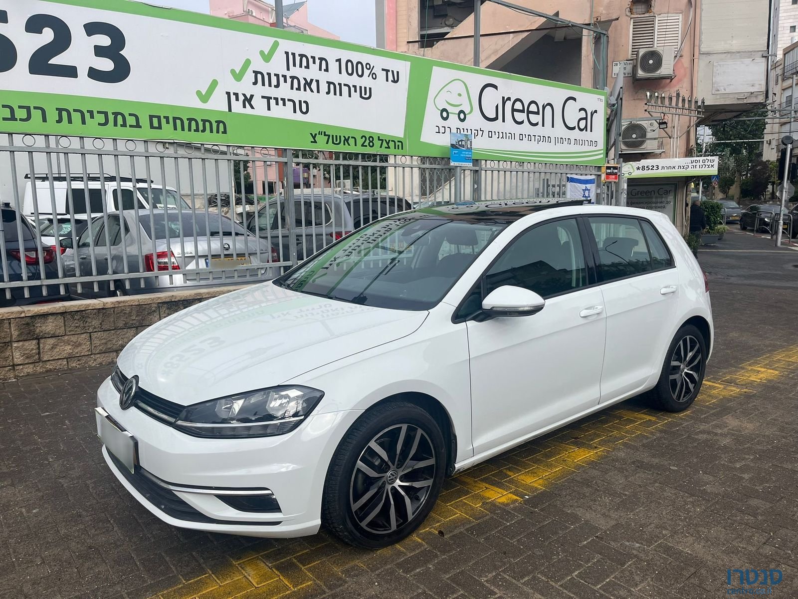 2019' Volkswagen Golf photo #1