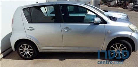 2006' Daihatsu Sirion photo #1