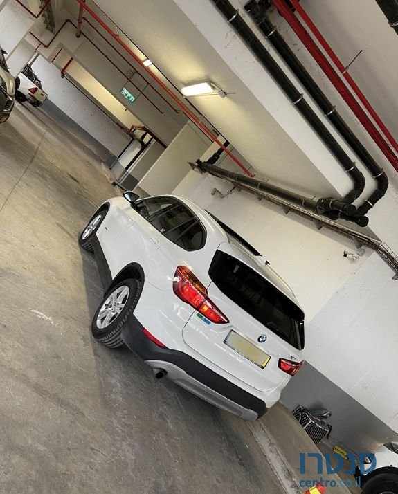 2017' BMW X1 ב.מ.וו photo #3
