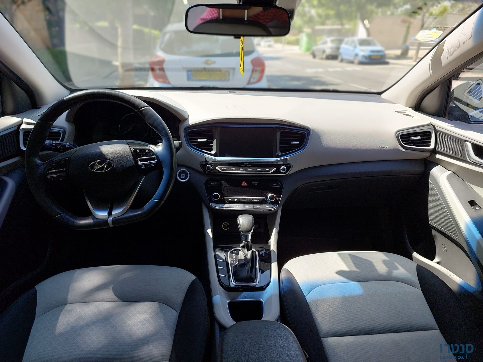 2019' Hyundai Ioniq photo #5