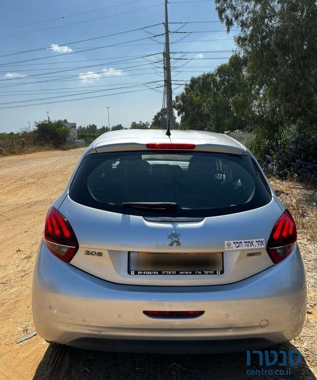 2017' Peugeot 208 פיג'ו photo #2