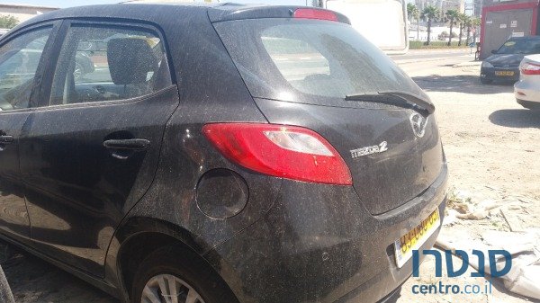 2008' Mazda 2 photo #5