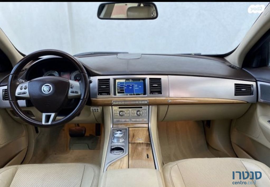 2012' Jaguar XF יגואר photo #4