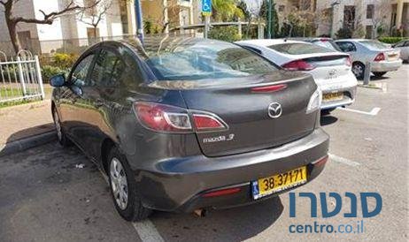 2010' Mazda 3 מאזדה 3 אקטיב photo #2