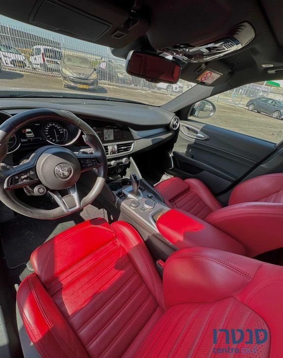 2022' Alfa Romeo Giulia אלפא רומיאו ג'וליה photo #5