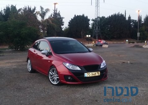 2012' SEAT Ibiza photo #2