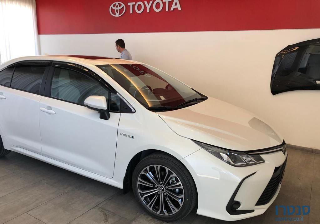 2019' Toyota Corolla טויוטה קורולה photo #1